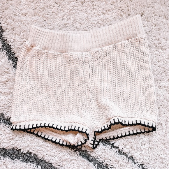 Zara Pants - Zara Cream Knit Shorts!!